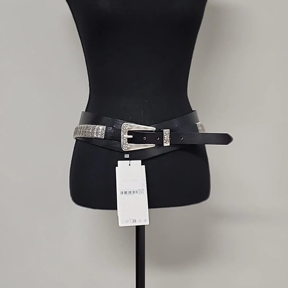 Zara inch wide